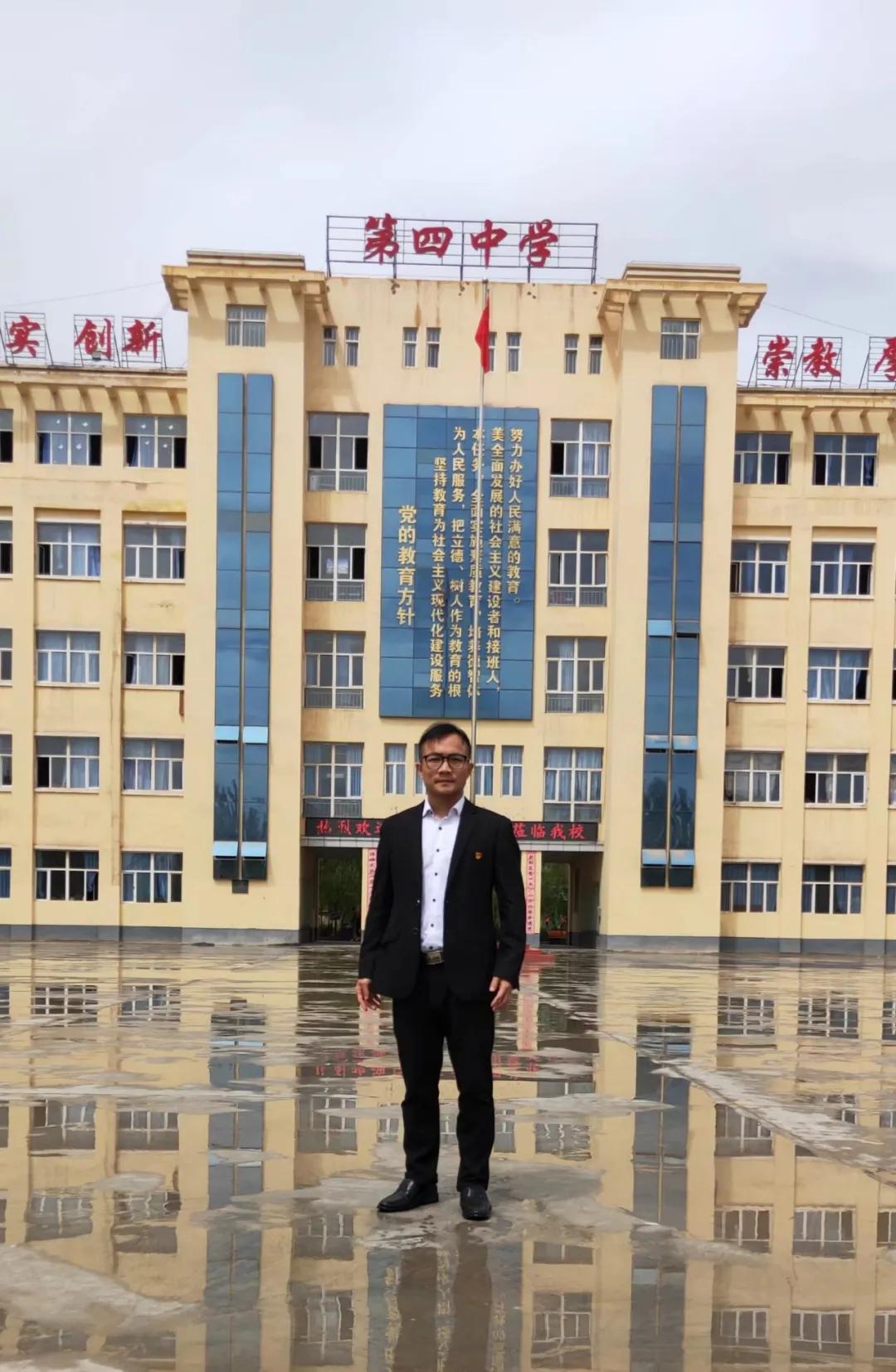 伽师县第四中学教学楼实拍